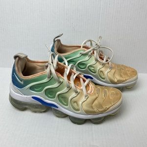 Nike Womens Vapormax Plus White Light Menta White AO4550 100 Sz 7.5